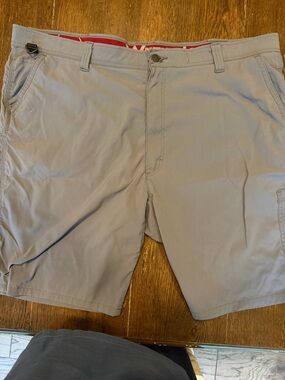 Wrangler Men's Light Gray Flat Front Shorts
